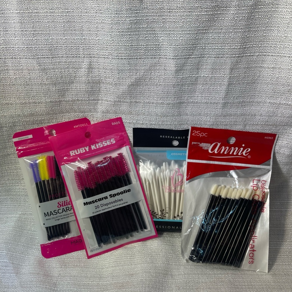 Annie Black and White Makeup Applicator Set